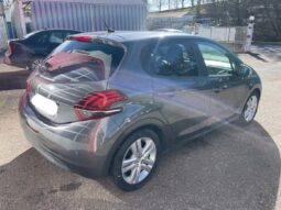 PEUGEOT 208  1.2 PURETECH 82 STYLE complet